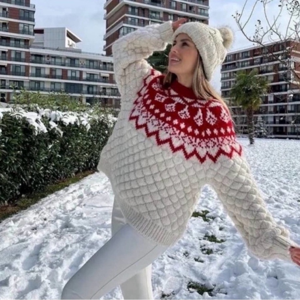 Zara Red and Cream Oversized Knit Fair Isle Sweater